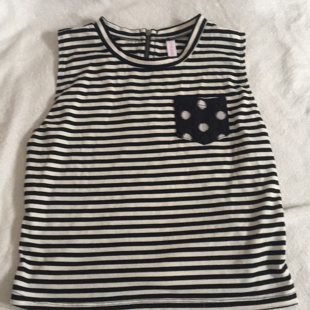 Black and white designed muscle tee